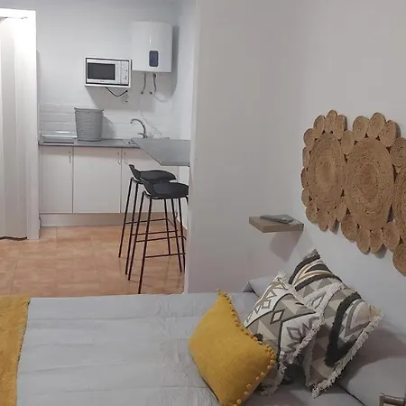 Loft 3 Nuevo,tercera Planta Sin Ascensor,pequeno Y Coqueto,wifi Y Aire Acondicionado
